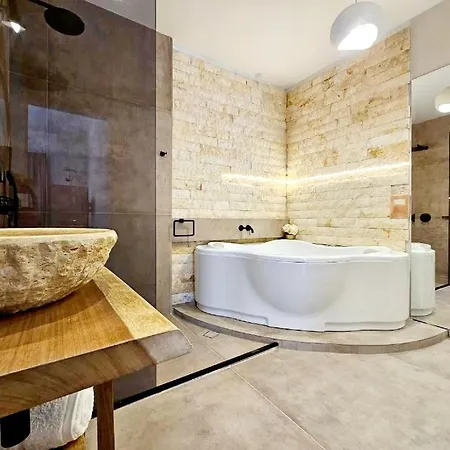 Lejlighedshotel Golden Center 4*