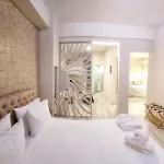 Golden Center Aparthotel 4*