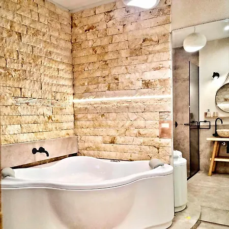 شقة فندقية Golden Center 4*