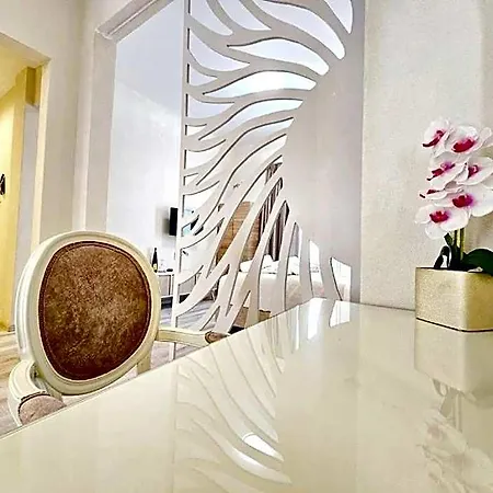 Aparthotel Golden Center