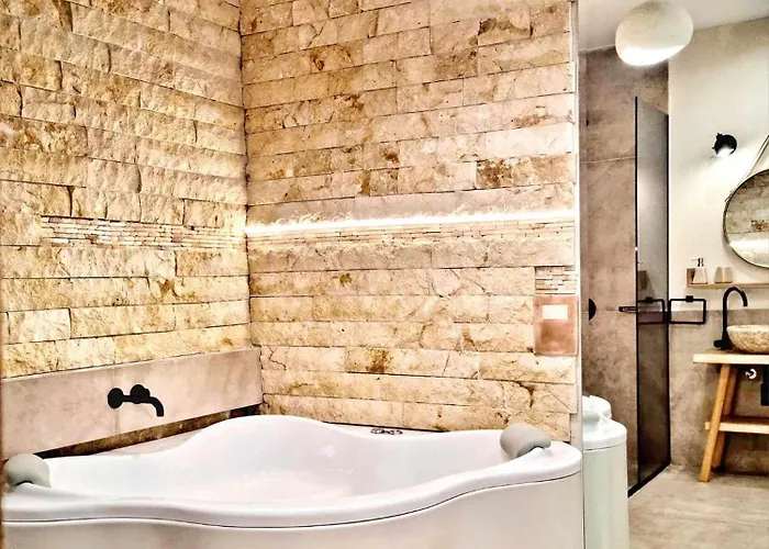 Apart-hotel Golden Center 4*