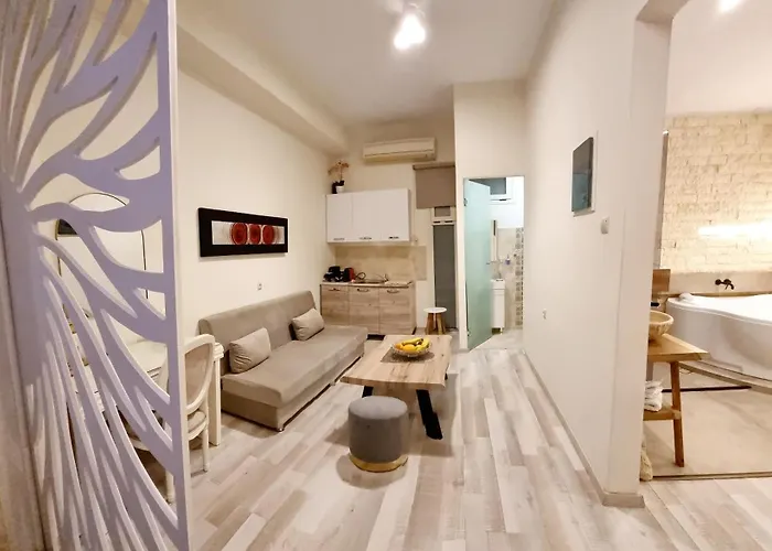 Apart-hotel Golden Center 4*