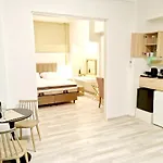 Lägenhetshotell Golden Center 4*
